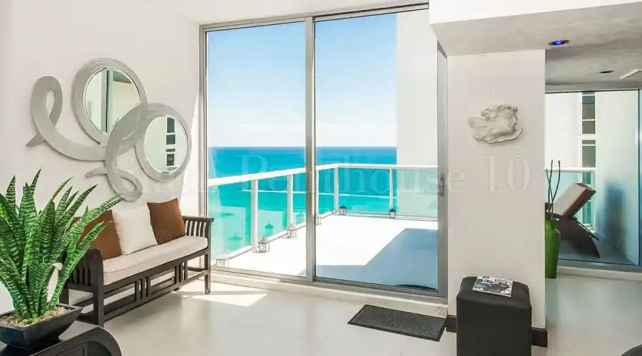 4001 South Ocean Drive,Hollywood,Florida 33019,United States,3 Bedrooms Bedrooms,2 BathroomsBathrooms,Residential,4001 South Ocean Drive,17,188270