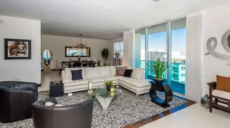 4001 South Ocean Drive,Hollywood,Florida 33019,United States,3 Bedrooms Bedrooms,2 BathroomsBathrooms,Residential,4001 South Ocean Drive,17,188270
