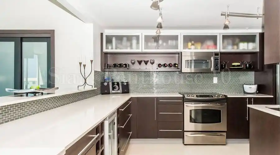 4001 South Ocean Drive,Hollywood,Florida 33019,United States,3 Bedrooms Bedrooms,2 BathroomsBathrooms,Residential,4001 South Ocean Drive,17,188270