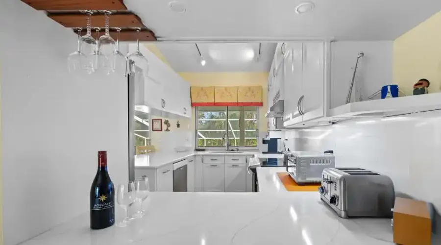 702 Pyrula Avenue, Sanibel, Florida, 33957, United States, 3 Bedrooms Bedrooms, 10 Rooms Rooms,2 BathroomsBathrooms,Residential,For Sale,Pyrula,1926723