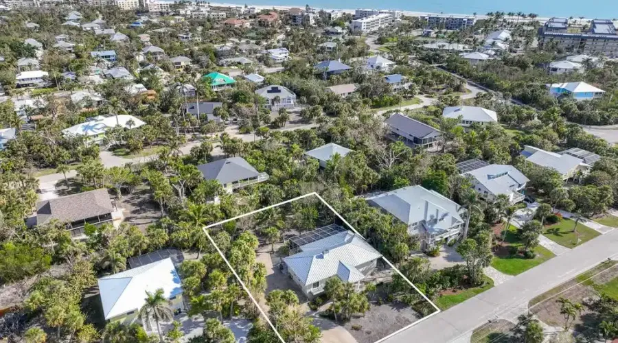 702 Pyrula Avenue, Sanibel, Florida, 33957, United States, 3 Bedrooms Bedrooms, 10 Rooms Rooms,2 BathroomsBathrooms,Residential,For Sale,Pyrula,1926723