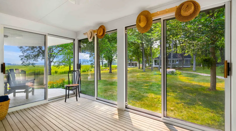 Essex, Massachusetts, United States, 3 Bedrooms Bedrooms, 5 Rooms Rooms,1 BathroomBathrooms,Residential,For Sale,1933909