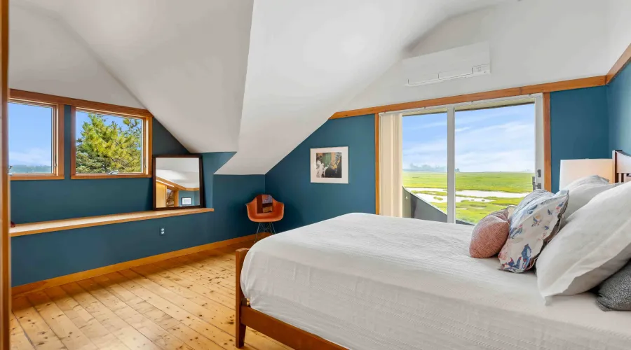 Essex, Massachusetts, United States, 3 Bedrooms Bedrooms, 5 Rooms Rooms,1 BathroomBathrooms,Residential,For Sale,1933909