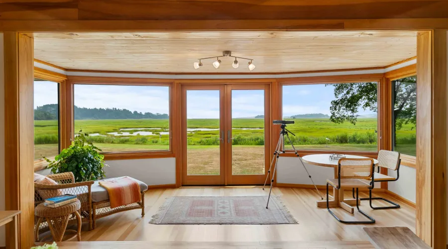 Essex, Massachusetts, United States, 3 Bedrooms Bedrooms, 5 Rooms Rooms,1 BathroomBathrooms,Residential,For Sale,1933909