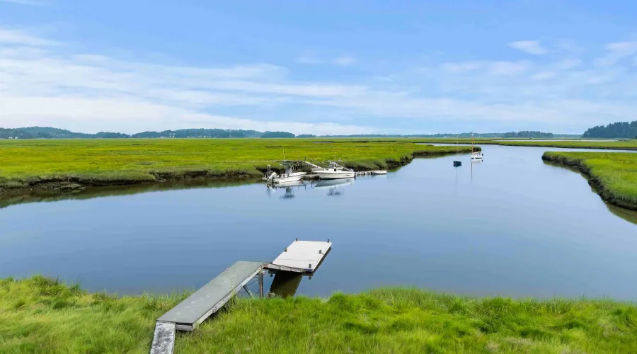 Essex, Massachusetts, United States, 3 Bedrooms Bedrooms, 5 Rooms Rooms,1 BathroomBathrooms,Residential,For Sale,1933909