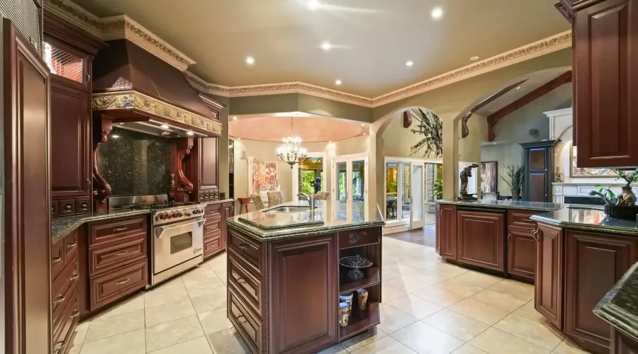 10140 Pineview Trail, Milton, Ontario, L0P 1B0, Canada, 3 Bedrooms Bedrooms, ,8 BathroomsBathrooms,Residential,For Sale,1933911