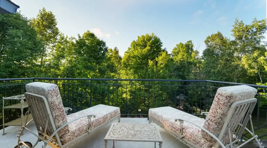 10140 Pineview Trail, Milton, Ontario, L0P 1B0, Canada, 3 Bedrooms Bedrooms, ,8 BathroomsBathrooms,Residential,For Sale,1933911
