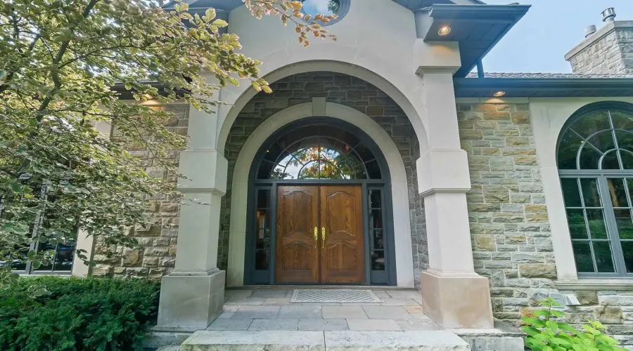 10140 Pineview Trail, Milton, Ontario, L0P 1B0, Canada, 3 Bedrooms Bedrooms, ,8 BathroomsBathrooms,Residential,For Sale,1933911