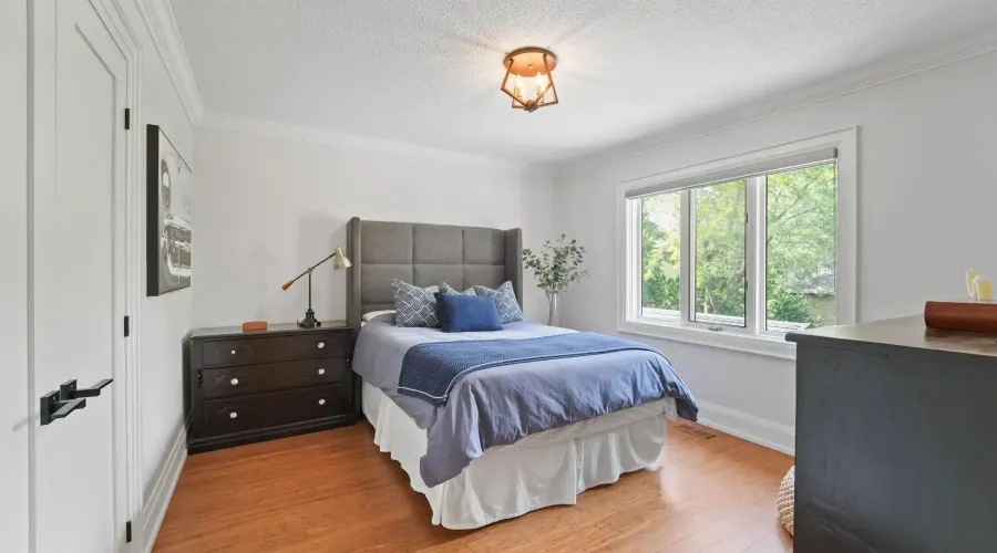 1117 Fleet Street, Mississauga, Ontario, L5H 3P4, Canada, 4 Bedrooms Bedrooms, ,4 BathroomsBathrooms,Residential,For Sale,1936172