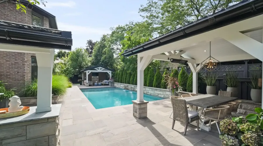 1117 Fleet Street, Mississauga, Ontario, L5H 3P4, Canada, 4 Bedrooms Bedrooms, ,4 BathroomsBathrooms,Residential,For Sale,1936172
