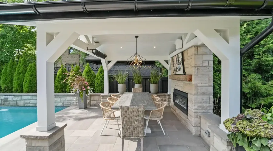 1117 Fleet Street, Mississauga, Ontario, L5H 3P4, Canada, 4 Bedrooms Bedrooms, ,4 BathroomsBathrooms,Residential,For Sale,1936172