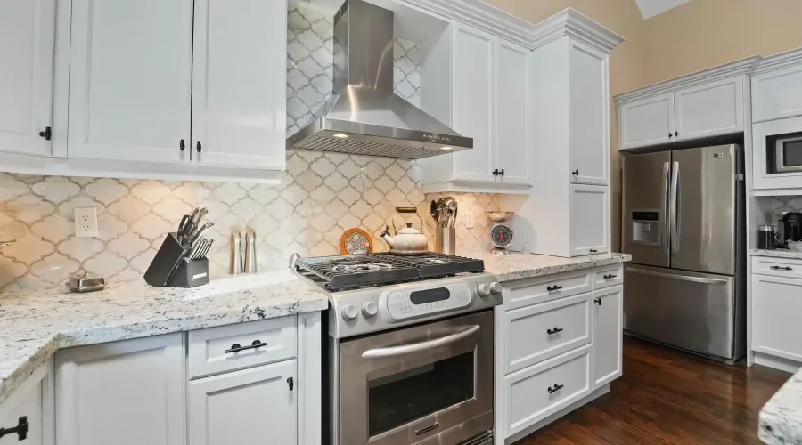 1480 Clarkson Road N, Mississauga, Ontario, L5J 2W9, Canada, 3 Bedrooms Bedrooms, ,3 BathroomsBathrooms,Residential,For Sale,1936174