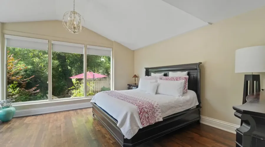 1480 Clarkson Road N, Mississauga, Ontario, L5J 2W9, Canada, 3 Bedrooms Bedrooms, ,3 BathroomsBathrooms,Residential,For Sale,1936174