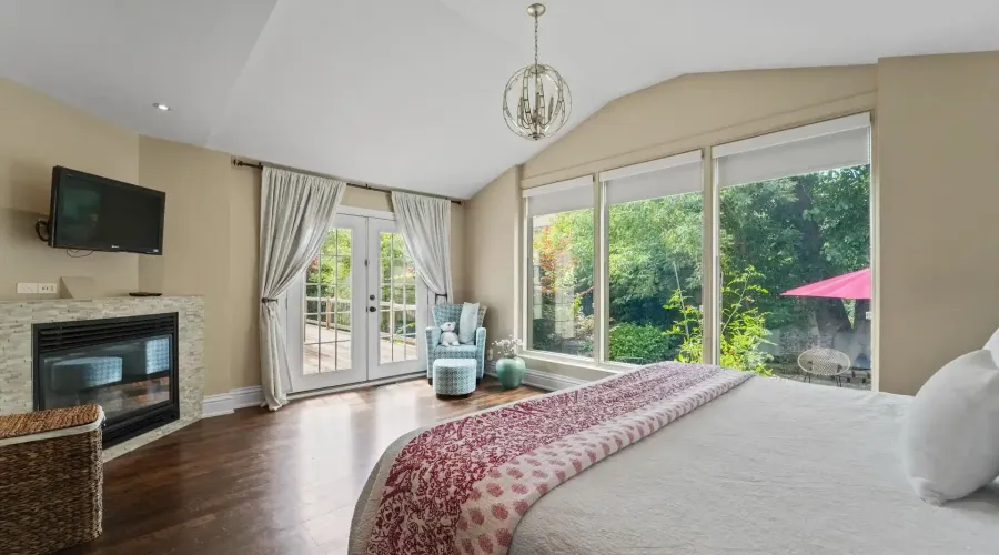 1480 Clarkson Road N, Mississauga, Ontario, L5J 2W9, Canada, 3 Bedrooms Bedrooms, ,3 BathroomsBathrooms,Residential,For Sale,1936174