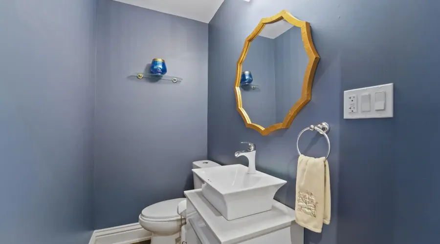 1480 Clarkson Road N, Mississauga, Ontario, L5J 2W9, Canada, 3 Bedrooms Bedrooms, ,3 BathroomsBathrooms,Residential,For Sale,1936174