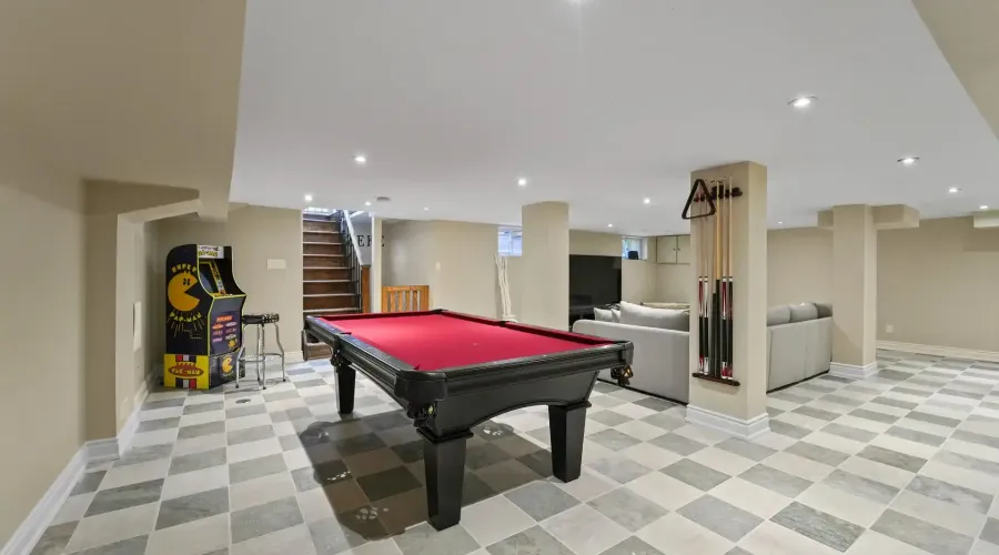 1480 Clarkson Road N, Mississauga, Ontario, L5J 2W9, Canada, 3 Bedrooms Bedrooms, ,3 BathroomsBathrooms,Residential,For Sale,1936174