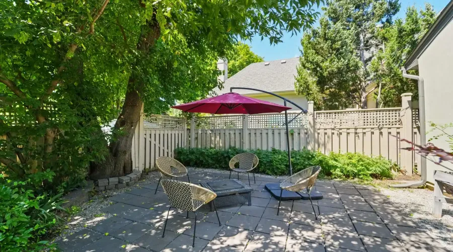 1480 Clarkson Road N, Mississauga, Ontario, L5J 2W9, Canada, 3 Bedrooms Bedrooms, ,3 BathroomsBathrooms,Residential,For Sale,1936174