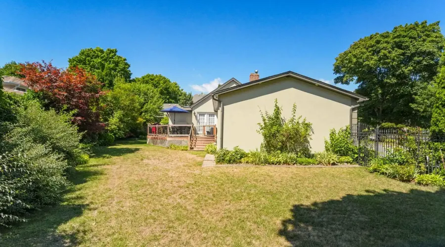 1480 Clarkson Road N, Mississauga, Ontario, L5J 2W9, Canada, 3 Bedrooms Bedrooms, ,3 BathroomsBathrooms,Residential,For Sale,1936174