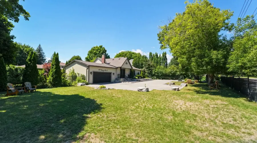 1480 Clarkson Road N, Mississauga, Ontario, L5J 2W9, Canada, 3 Bedrooms Bedrooms, ,3 BathroomsBathrooms,Residential,For Sale,1936174
