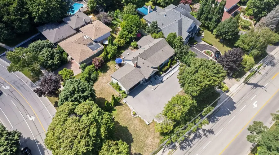 1480 Clarkson Road N, Mississauga, Ontario, L5J 2W9, Canada, 3 Bedrooms Bedrooms, ,3 BathroomsBathrooms,Residential,For Sale,1936174