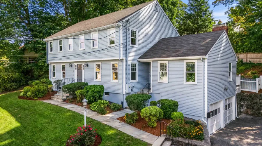 45 Hancock St, Lexington, Massachusetts, 02420, United States, 5 Bedrooms Bedrooms, 11 Rooms Rooms,3 BathroomsBathrooms,Residential,For Sale,Hancock,1936175
