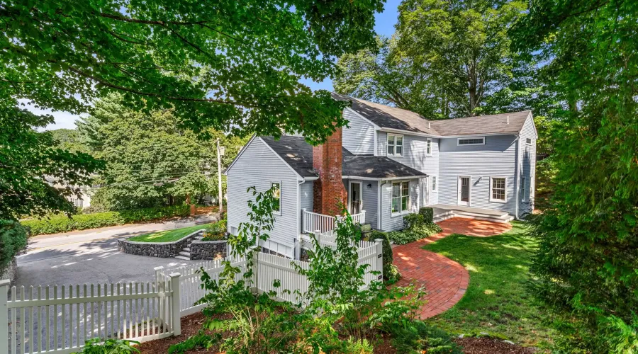 45 Hancock St, Lexington, Massachusetts, 02420, United States, 5 Bedrooms Bedrooms, 11 Rooms Rooms,3 BathroomsBathrooms,Residential,For Sale,Hancock,1936175