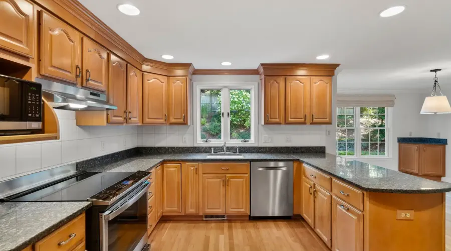 45 Hancock St, Lexington, Massachusetts, 02420, United States, 5 Bedrooms Bedrooms, 11 Rooms Rooms,3 BathroomsBathrooms,Residential,For Sale,Hancock,1936175