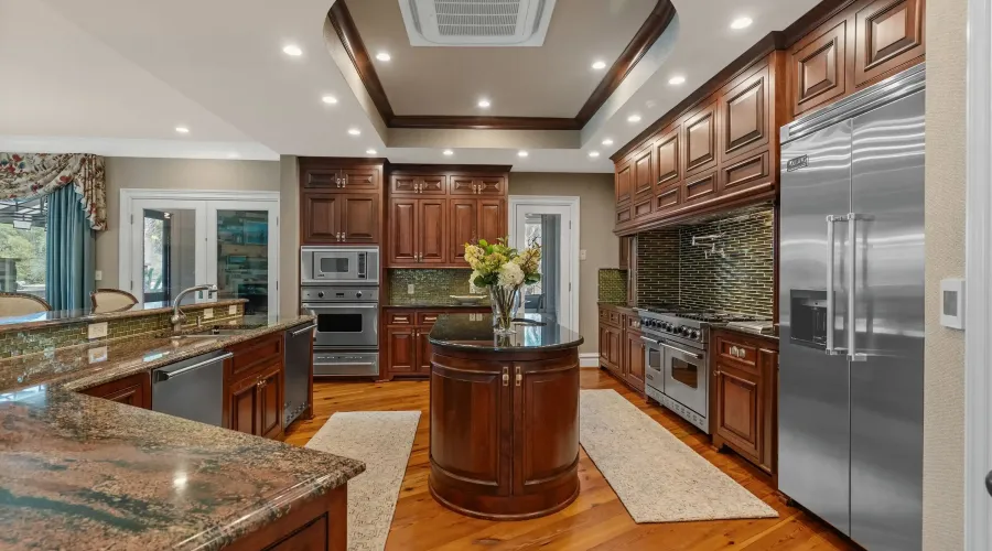 9400 Lake Dr, Myrtle Beach, South Carolina, 29572, United States, 7 Bedrooms Bedrooms, ,12 BathroomsBathrooms,Residential,For Sale,1936692