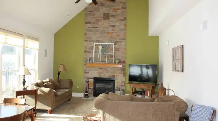 581 Lucinda Lane,Mechanicsburg,Pennsylvania 17055,United States,4 Bedrooms Bedrooms,12 Rooms Rooms,3 BathroomsBathrooms,Residential,Lucinda Lane,189688
