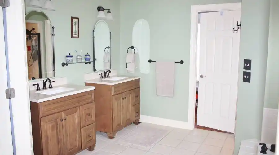 581 Lucinda Lane,Mechanicsburg,Pennsylvania 17055,United States,4 Bedrooms Bedrooms,12 Rooms Rooms,3 BathroomsBathrooms,Residential,Lucinda Lane,189688