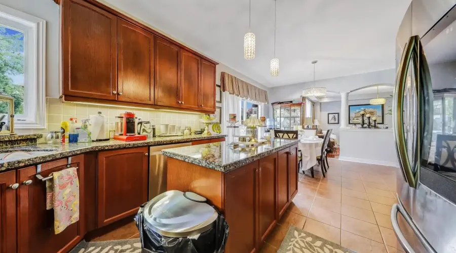 3306 Fox Run Circle, Oakville, Ontario, L6L 6W5, Canada, 4 Bedrooms Bedrooms, ,5 BathroomsBathrooms,Residential,For Sale,1941150
