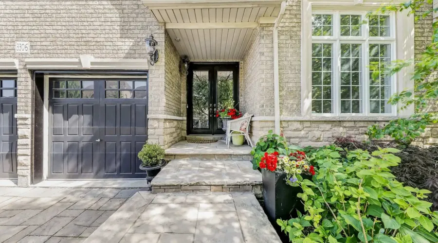 3306 Fox Run Circle, Oakville, Ontario, L6L 6W5, Canada, 4 Bedrooms Bedrooms, ,5 BathroomsBathrooms,Residential,For Sale,1941150