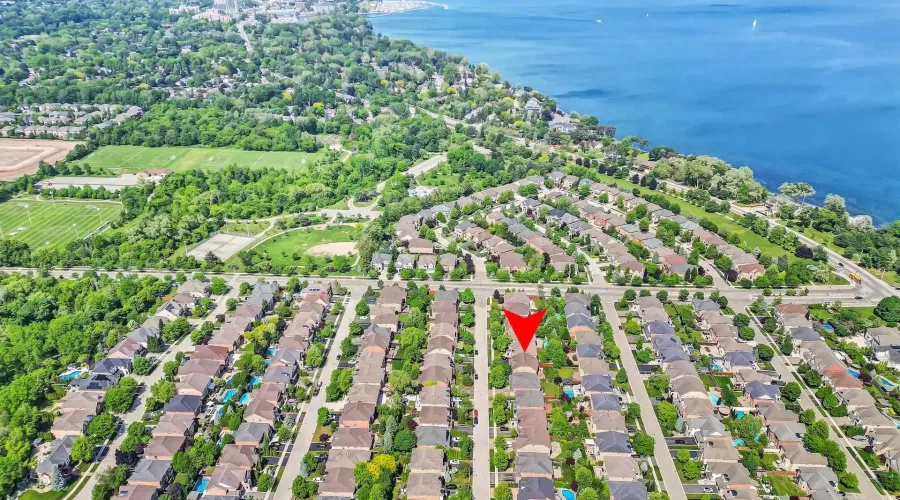 3306 Fox Run Circle, Oakville, Ontario, L6L 6W5, Canada, 4 Bedrooms Bedrooms, ,5 BathroomsBathrooms,Residential,For Sale,1941150