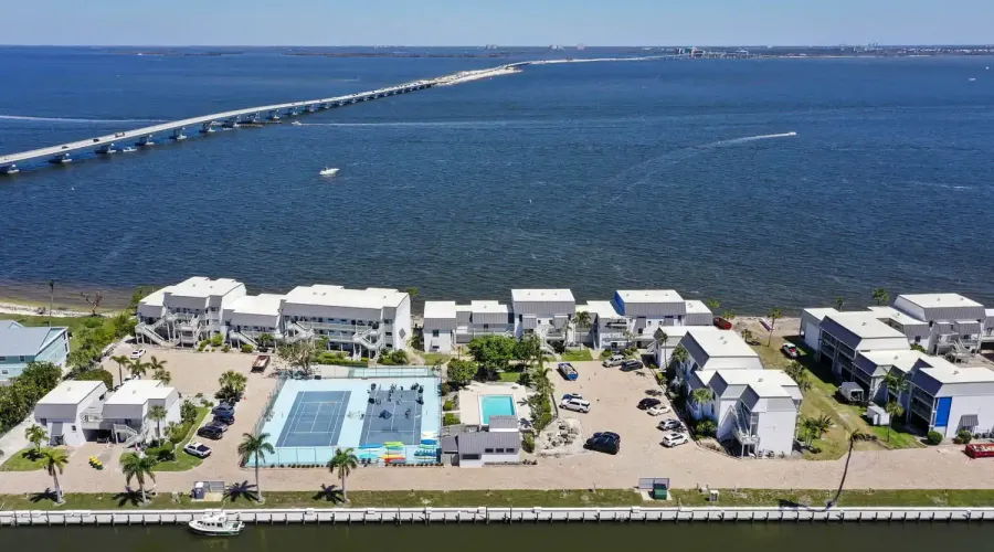 760 Sextant Drive, Sanibel, Florida, 33957, United States, 2 Bedrooms Bedrooms, 7 Rooms Rooms,2 BathroomsBathrooms,Waterfront,For Sale,Mariner Pointe,Sextant,3,1941395