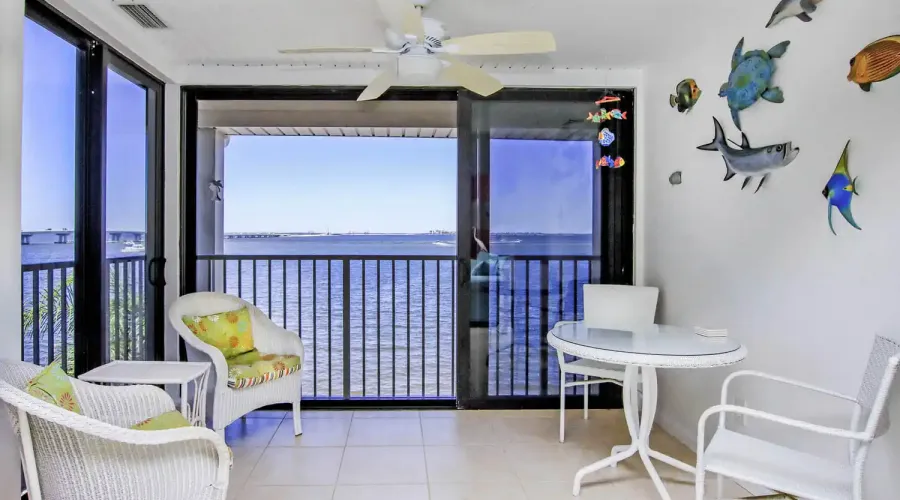 760 Sextant Drive, Sanibel, Florida, 33957, United States, 2 Bedrooms Bedrooms, 7 Rooms Rooms,2 BathroomsBathrooms,Waterfront,For Sale,Mariner Pointe,Sextant,3,1941395