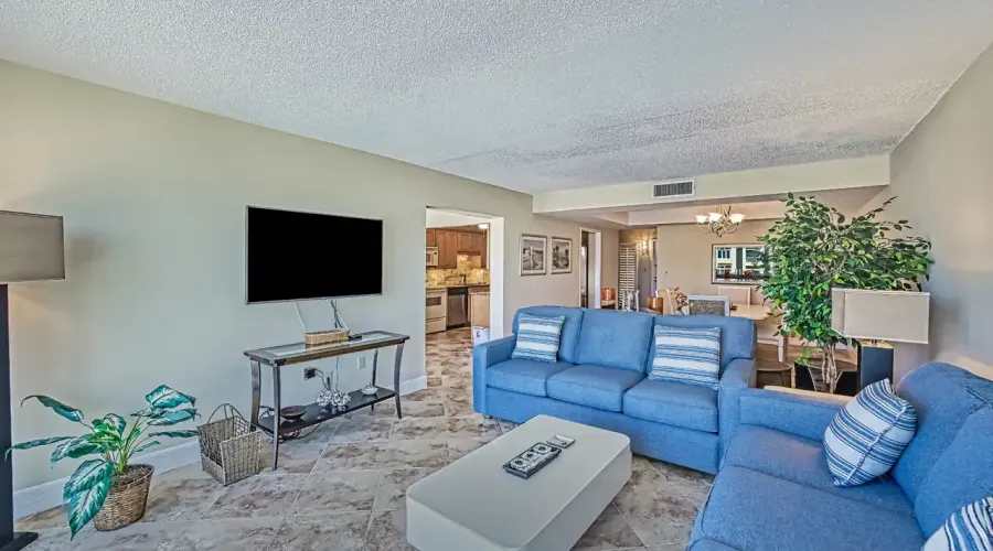200 Periwinkle Way, Sanibel, Florida, 33957, United States, 3 Bedrooms Bedrooms, 10 Rooms Rooms,2 BathroomsBathrooms,Condo,For Sale,Lighthouse Point,Periwinkle,2,1941396