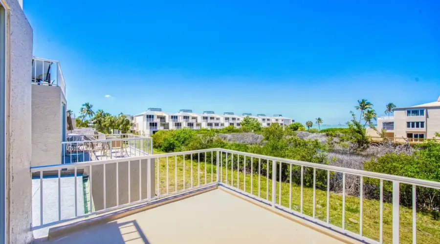 200 Periwinkle Way, Sanibel, Florida, 33957, United States, 3 Bedrooms Bedrooms, 10 Rooms Rooms,2 BathroomsBathrooms,Condo,For Sale,Lighthouse Point,Periwinkle,2,1941396