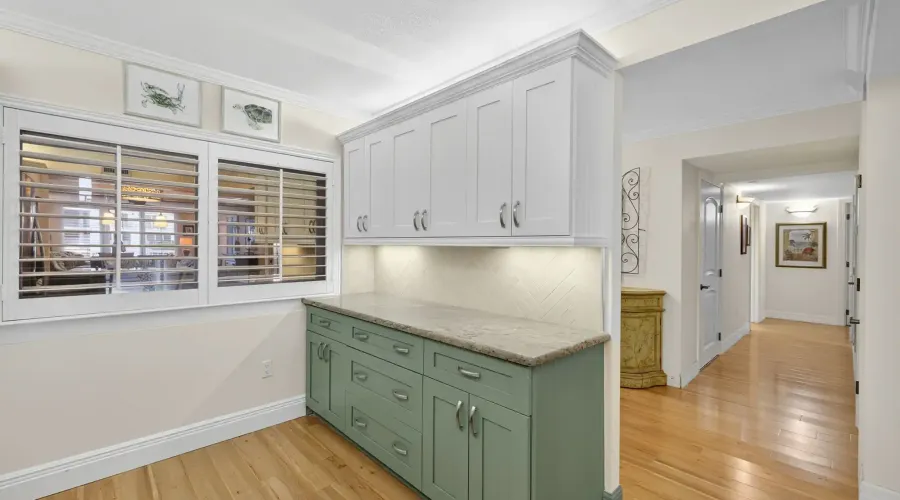 200 Periwinkle Way, Sanibel, Florida, 33957, United States, 3 Bedrooms Bedrooms, 8 Rooms Rooms,2 BathroomsBathrooms,Waterfront,For Sale,Lighthouse Point,Periwinkle,2,1941397