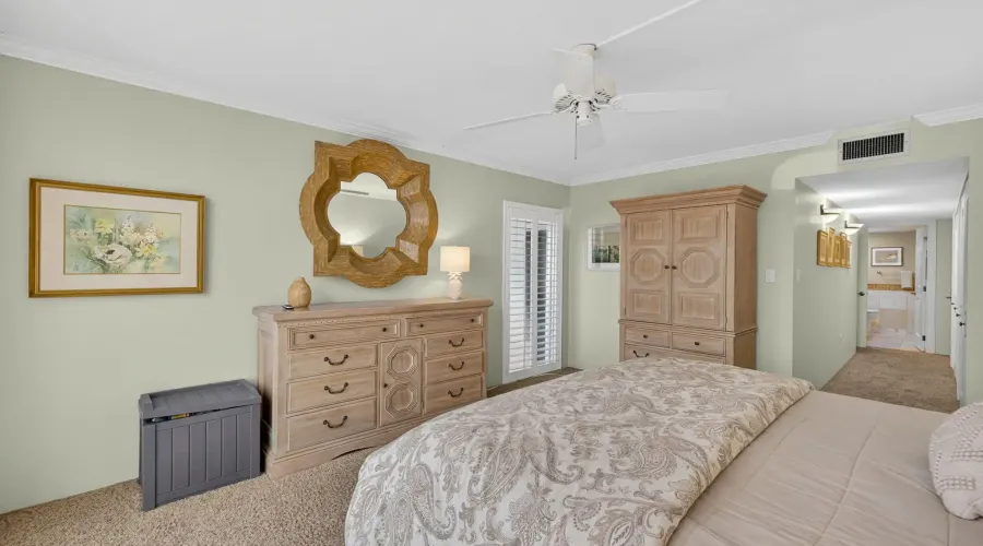 200 Periwinkle Way, Sanibel, Florida, 33957, United States, 3 Bedrooms Bedrooms, 8 Rooms Rooms,2 BathroomsBathrooms,Waterfront,For Sale,Lighthouse Point,Periwinkle,2,1941397