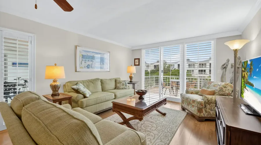 200 Periwinkle Way, Sanibel, Florida, 33957, United States, 3 Bedrooms Bedrooms, 8 Rooms Rooms,2 BathroomsBathrooms,Waterfront,For Sale,Lighthouse Point,Periwinkle,2,1941397