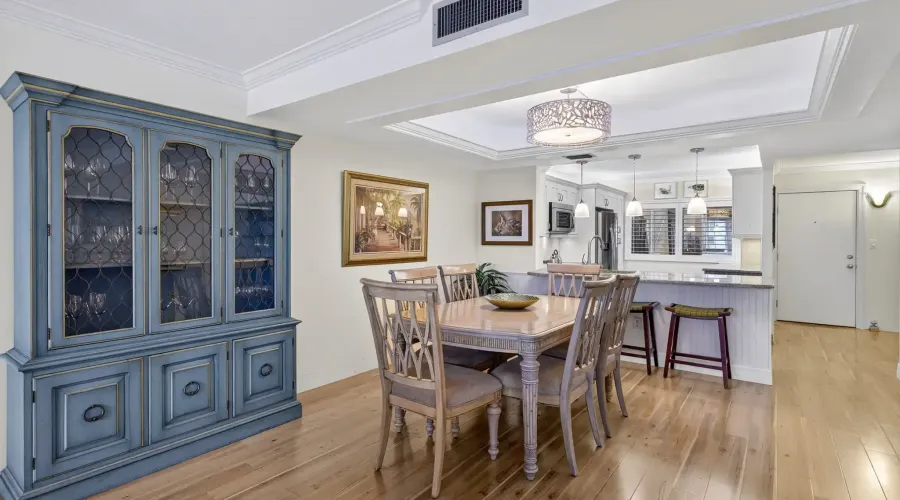 200 Periwinkle Way, Sanibel, Florida, 33957, United States, 3 Bedrooms Bedrooms, 8 Rooms Rooms,2 BathroomsBathrooms,Waterfront,For Sale,Lighthouse Point,Periwinkle,2,1941397