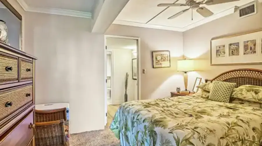 200 Periwinkle Way, Sanibel, Florida, 33957, United States, 3 Bedrooms Bedrooms, 8 Rooms Rooms,2 BathroomsBathrooms,Waterfront,For Sale,Lighthouse Point,Periwinkle,2,1941397