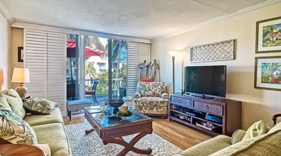 200 Periwinkle Way, Sanibel, Florida, 33957, United States, 3 Bedrooms Bedrooms, 8 Rooms Rooms,2 BathroomsBathrooms,Waterfront,For Sale,Lighthouse Point,Periwinkle,2,1941397
