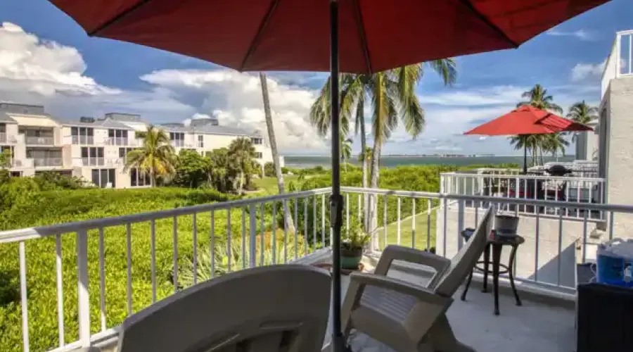 200 Periwinkle Way, Sanibel, Florida, 33957, United States, 3 Bedrooms Bedrooms, 8 Rooms Rooms,2 BathroomsBathrooms,Waterfront,For Sale,Lighthouse Point,Periwinkle,2,1941397