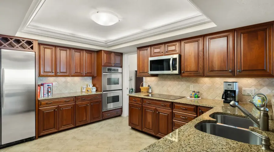 3225 West Gulf Drive, Sanibel, Florida, 33957, United States, 2 Bedrooms Bedrooms, 10 Rooms Rooms,2 BathroomsBathrooms,Waterfront,For Sale,Tamarind at the Reef,West Gulf,2,1941398