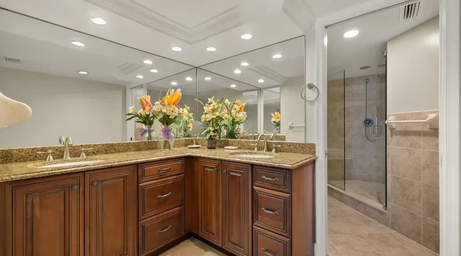 3225 West Gulf Drive, Sanibel, Florida, 33957, United States, 2 Bedrooms Bedrooms, 10 Rooms Rooms,2 BathroomsBathrooms,Waterfront,For Sale,Tamarind at the Reef,West Gulf,2,1941398