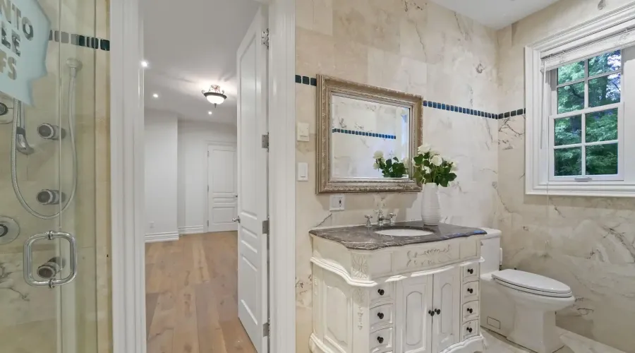 2025 Heartwood Court, Mississauga, Ontario, L5C 4P7, Canada, 4 Bedrooms Bedrooms, ,5 BathroomsBathrooms,Residential,For Sale,1942412