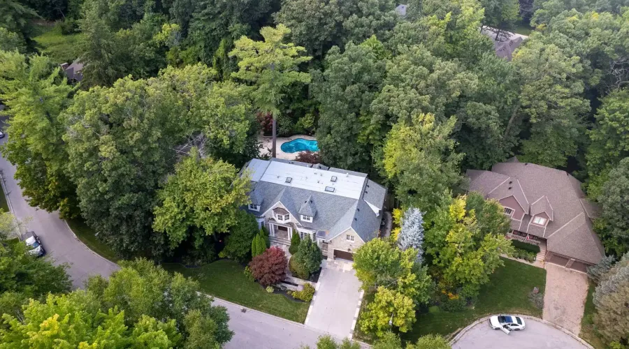 2025 Heartwood Court, Mississauga, Ontario, L5C 4P7, Canada, 4 Bedrooms Bedrooms, ,5 BathroomsBathrooms,Residential,For Sale,1942412