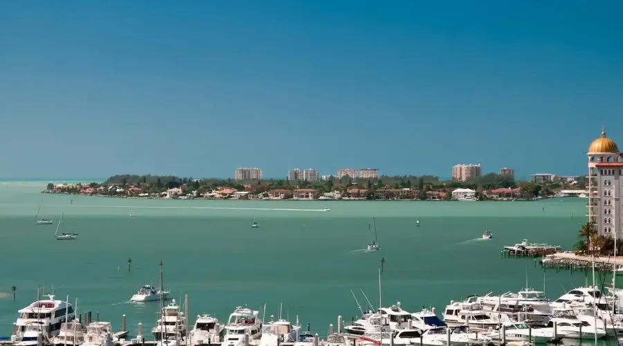 1255 N Gulfstream Ave, Sarasota, Florida, 34236, United States, 2 Bedrooms Bedrooms, 5 Rooms Rooms,2 BathroomsBathrooms,Residential,For Sale,Bay Plaza,Gulfstream Ave,1942413