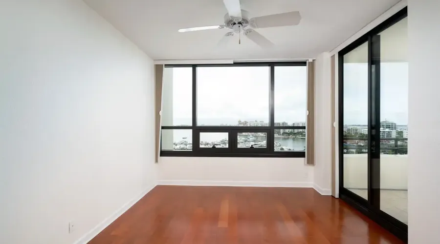 1255 N Gulfstream Ave, Sarasota, Florida, 34236, United States, 2 Bedrooms Bedrooms, 5 Rooms Rooms,2 BathroomsBathrooms,Residential,For Sale,Bay Plaza,Gulfstream Ave,1942413